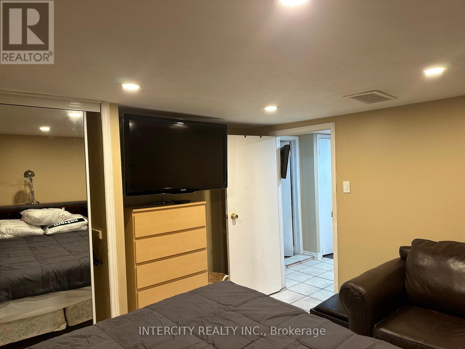 Bsmt - 222 Combe Avenue, Toronto, Ontario  M3H 4K5 - Photo 14 - C7405902