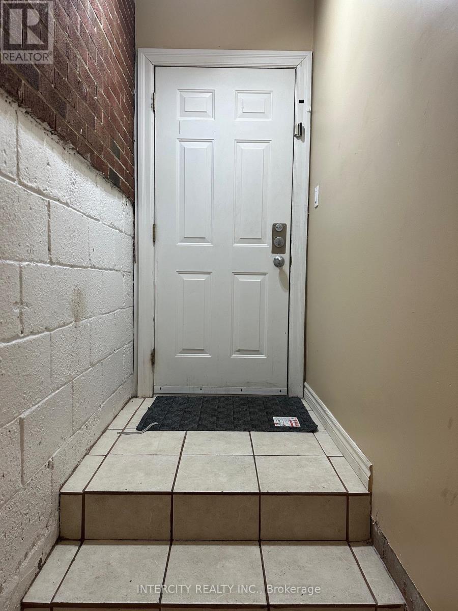 Bsmt - 222 Combe Avenue, Toronto, Ontario  M3H 4K5 - Photo 4 - C7405902