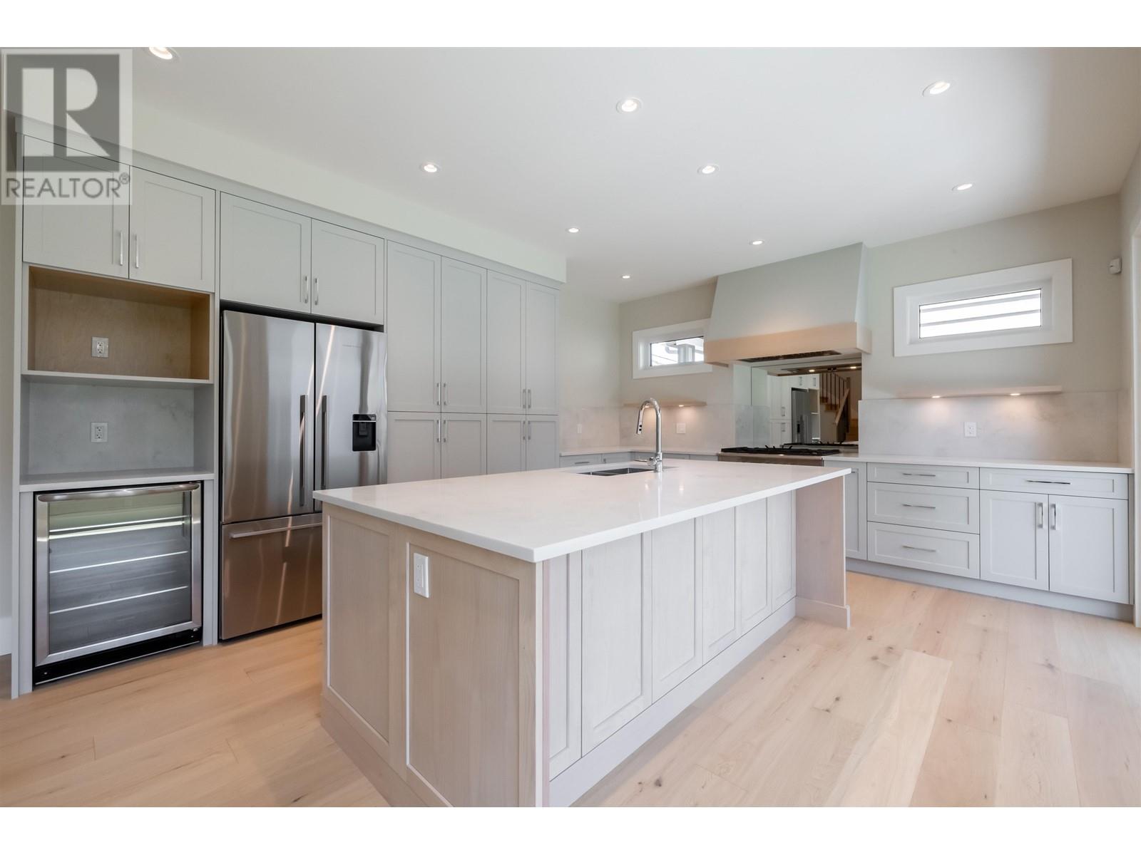 5202 Westminster Avenue, Delta, British Columbia  V4K 2J2 - Photo 3 - R2929693