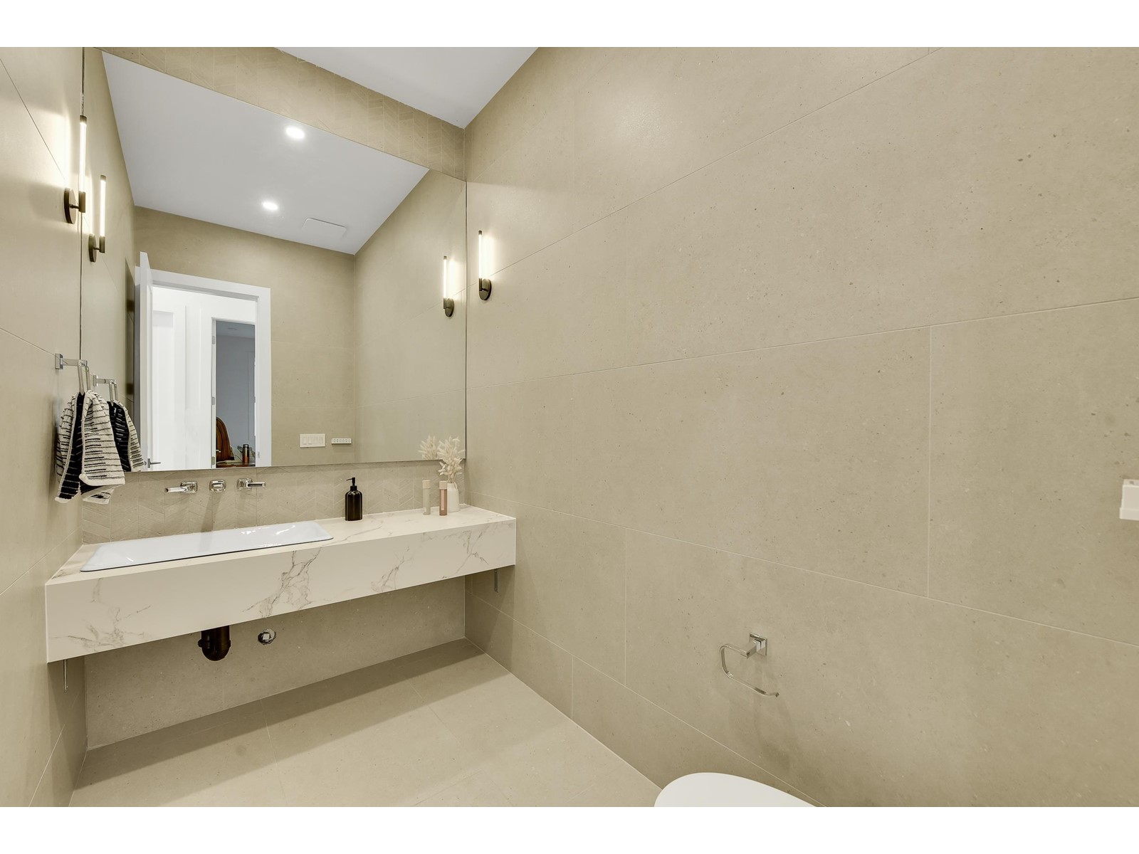 5833 180 Street, Surrey, British Columbia  V3S 4L2 - Photo 4 - R2928364