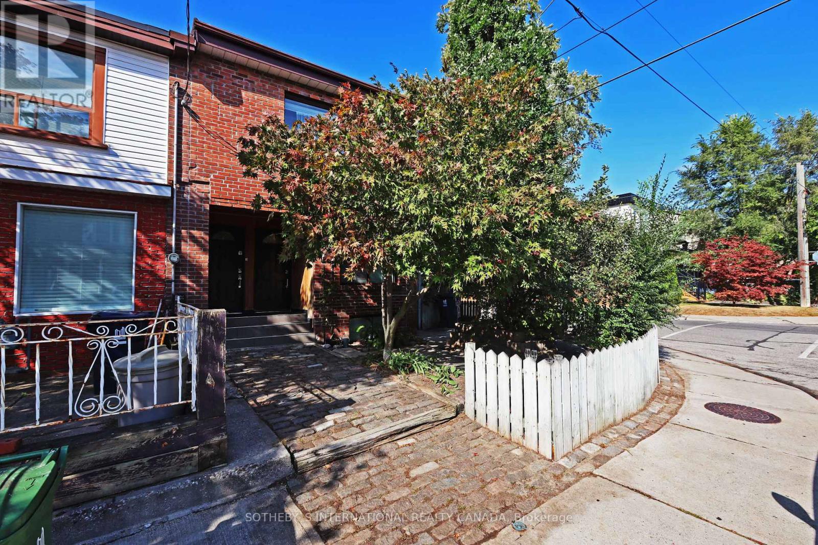 LOWER - 212 GLEBEMOUNT AVENUE, Toronto, Ontario