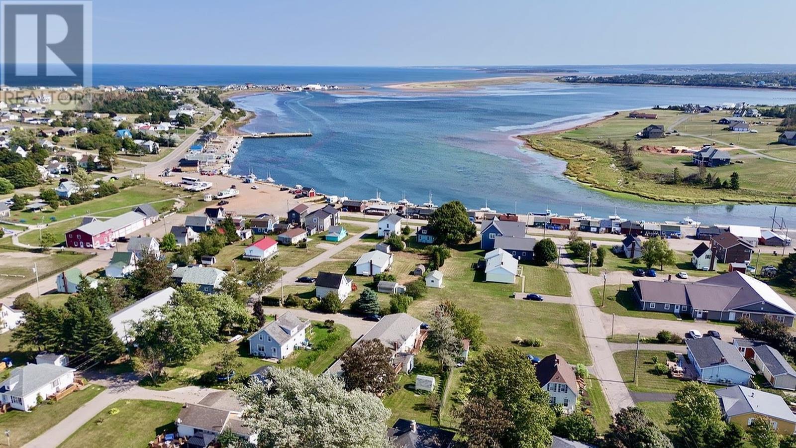 14 Marshall Street, North Rustico, Prince Edward Island  C0A 1X0 - Photo 3 - 202423212