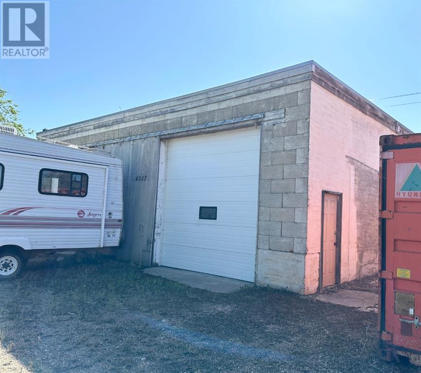 4537 50 Avenue, Vermilion, Alberta  T9X 1R6 - Photo 2 - A2168450