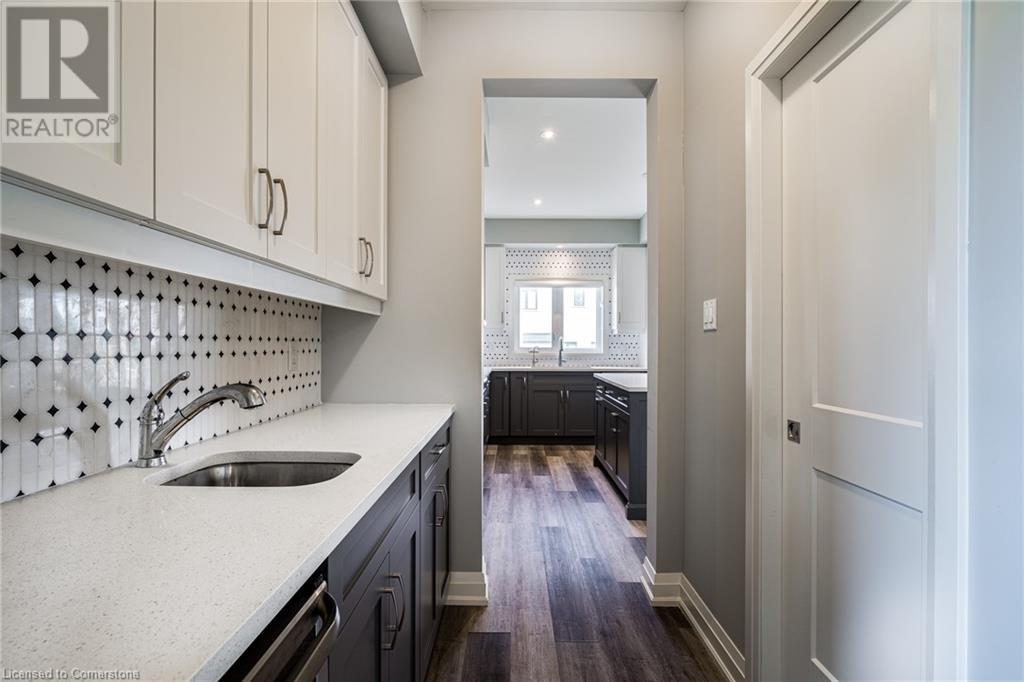 219 Klein Circle, Hamilton, Ontario  L9G 3K9 - Photo 12 - 40653318