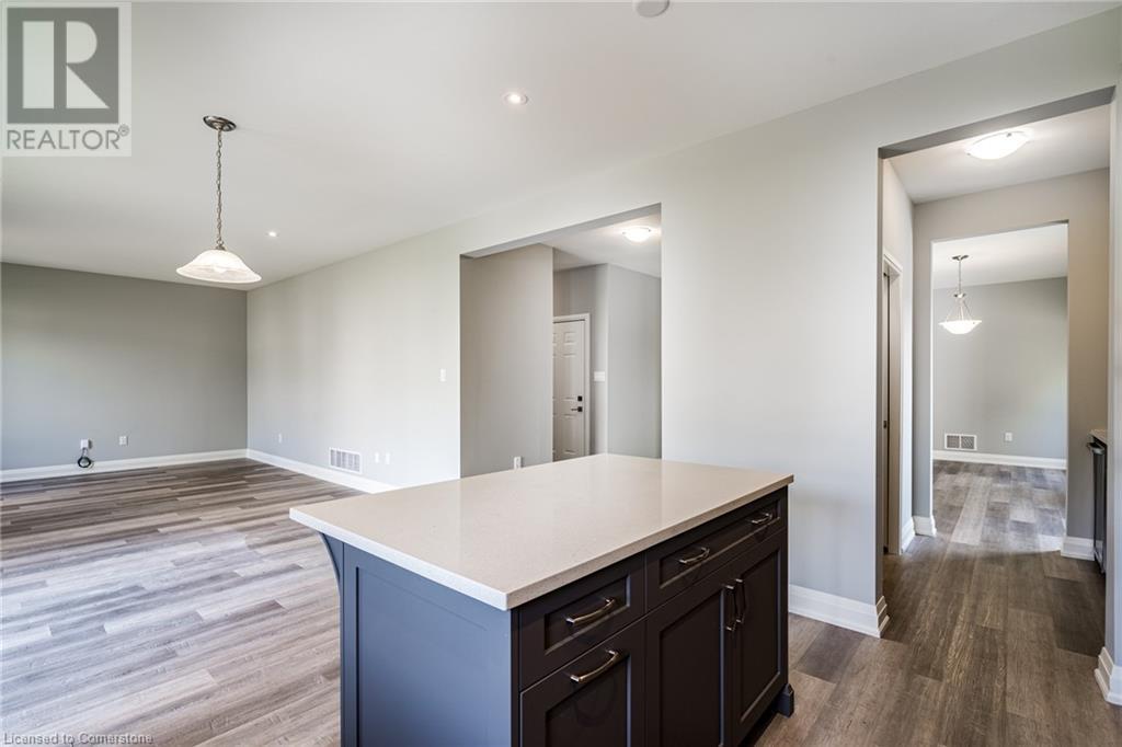 219 Klein Circle, Hamilton, Ontario  L9G 3K9 - Photo 21 - 40653318