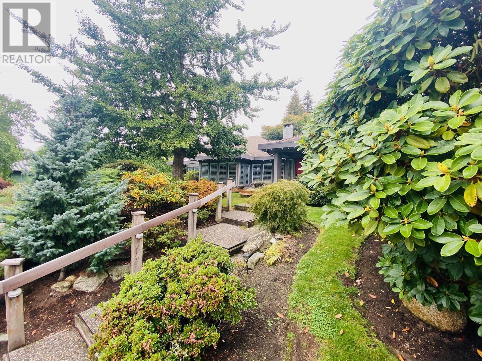 Listing Picture 2 of 2 : 6059 COLLINGWOOD PLACE, Vancouver / 溫哥華 - 魯藝地產 Yvonne Lu Group - MLS Medallion Club Member