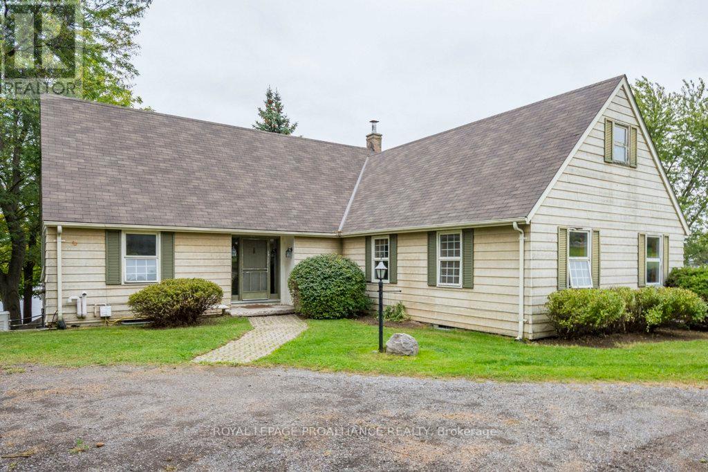 1424 County Rd 3, Prince Edward County (Ameliasburgh), Ontario  K0K 1L0 - Photo 1 - X9367979