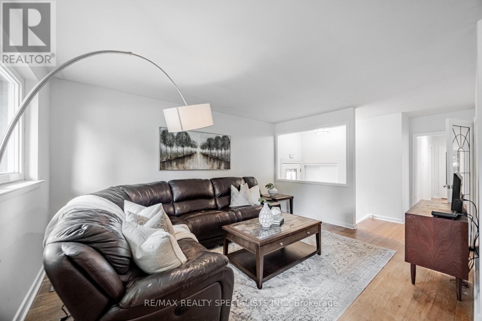 43 Ashfield Drive, Toronto (Eringate-Centennial-West Deane), Ontario  M9C 4T7 - Photo 6 - W9350861