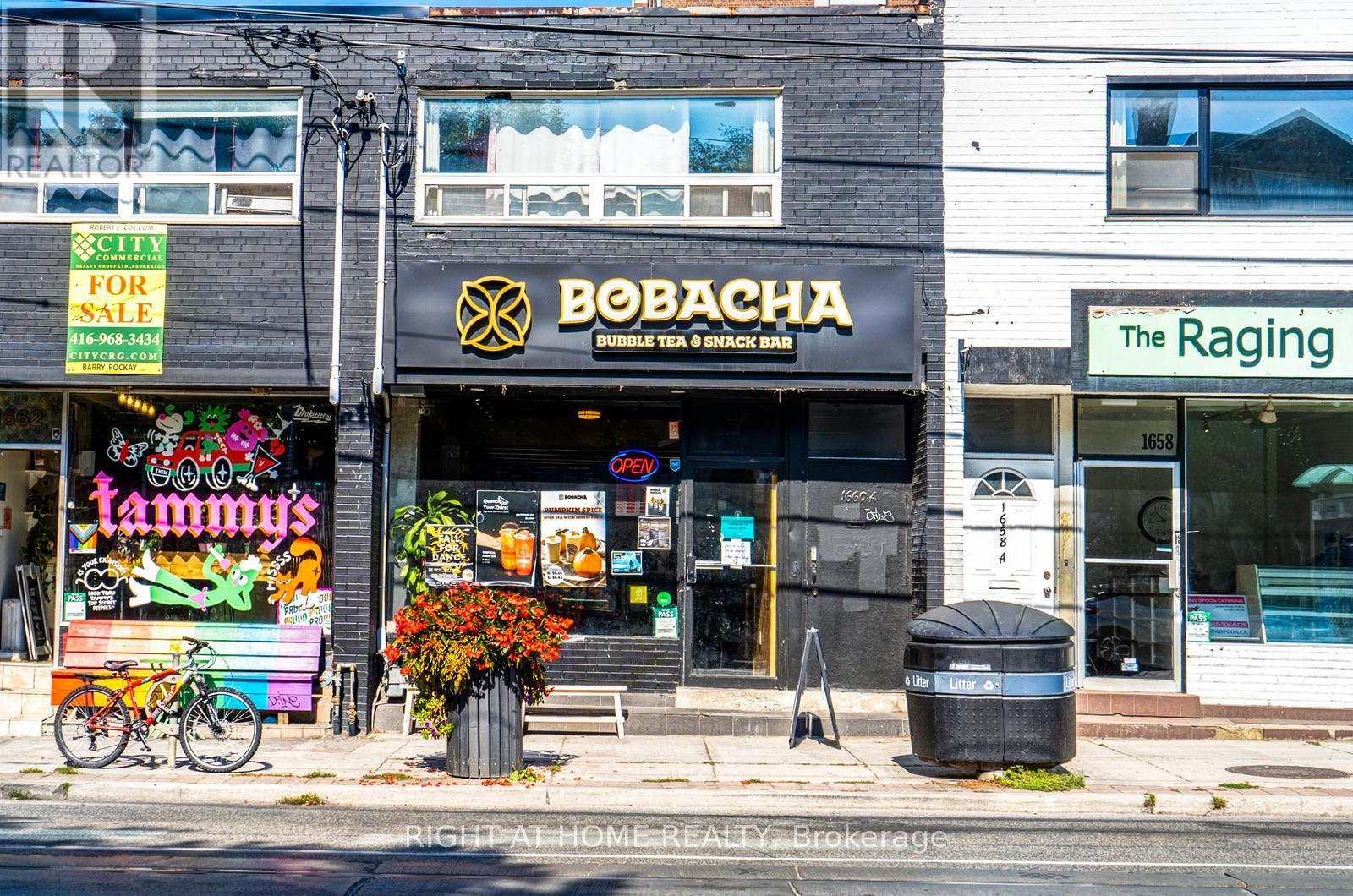 1660 QUEEN STREET W, toronto (roncesvalles), Ontario