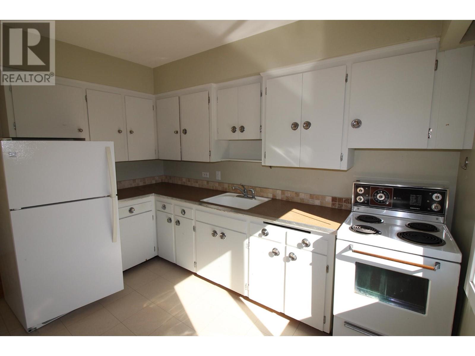 533 2nd Ave, Kamloops, British Columbia   - Photo 16 - 181116