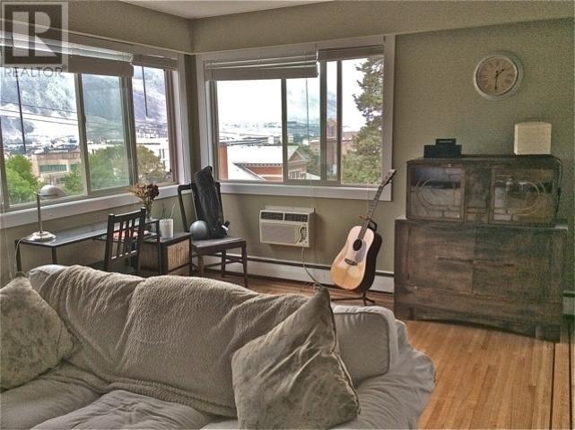 533 2nd Ave, Kamloops, British Columbia   - Photo 4 - 181116