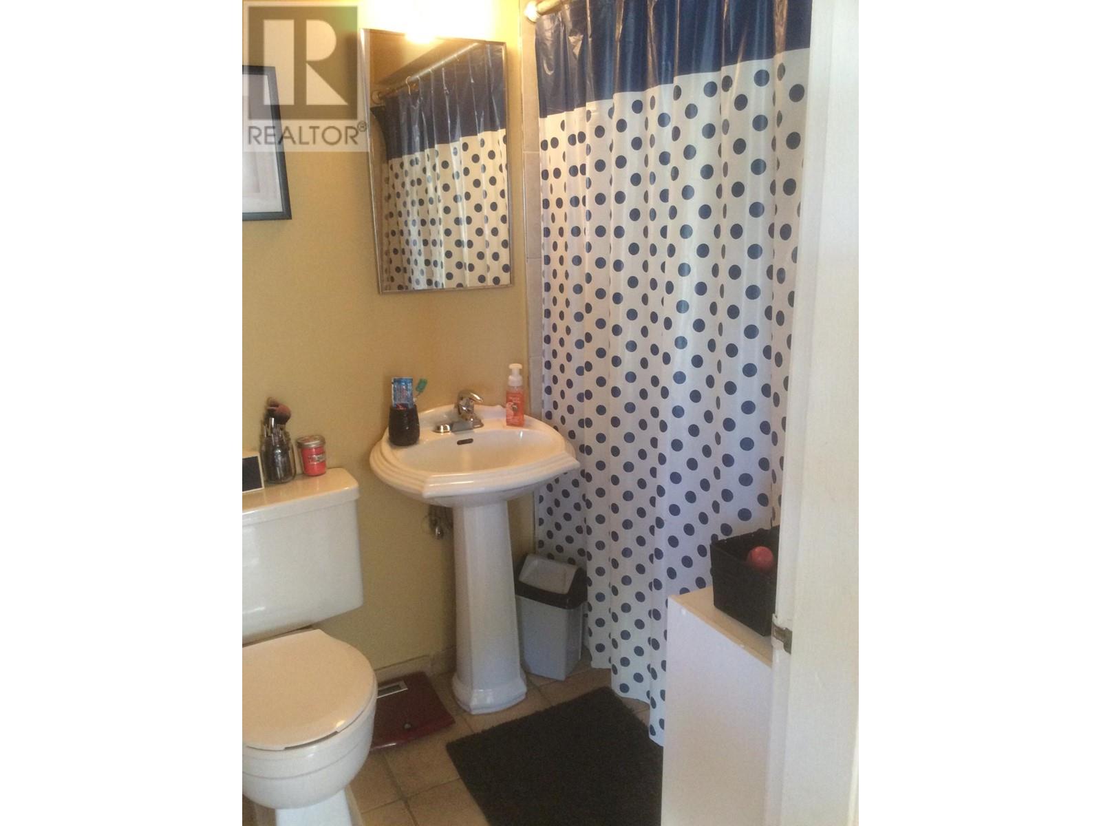 533 2nd Ave, Kamloops, British Columbia   - Photo 5 - 181116