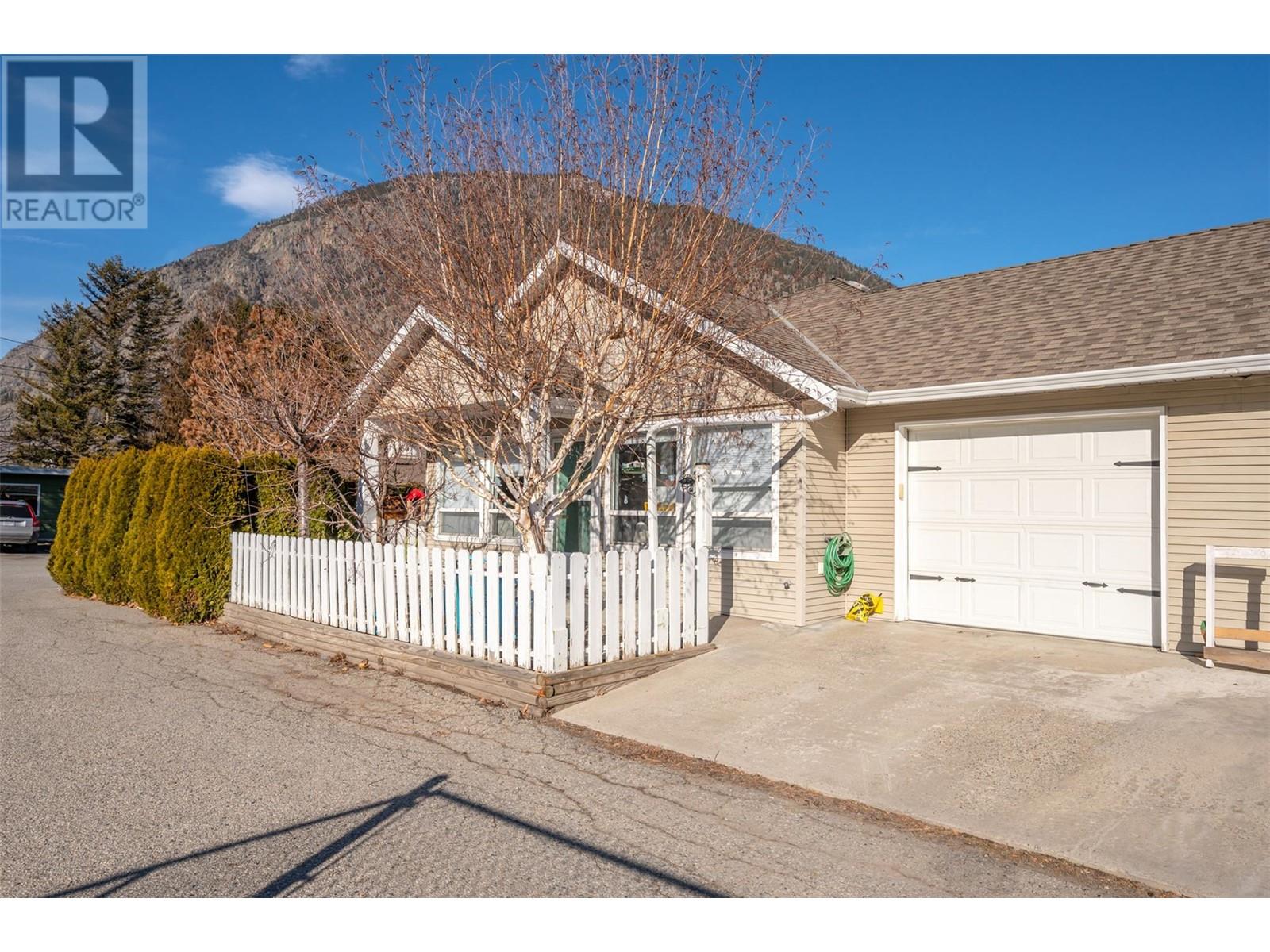 607 4TH Street Unit# 1 Keremeos