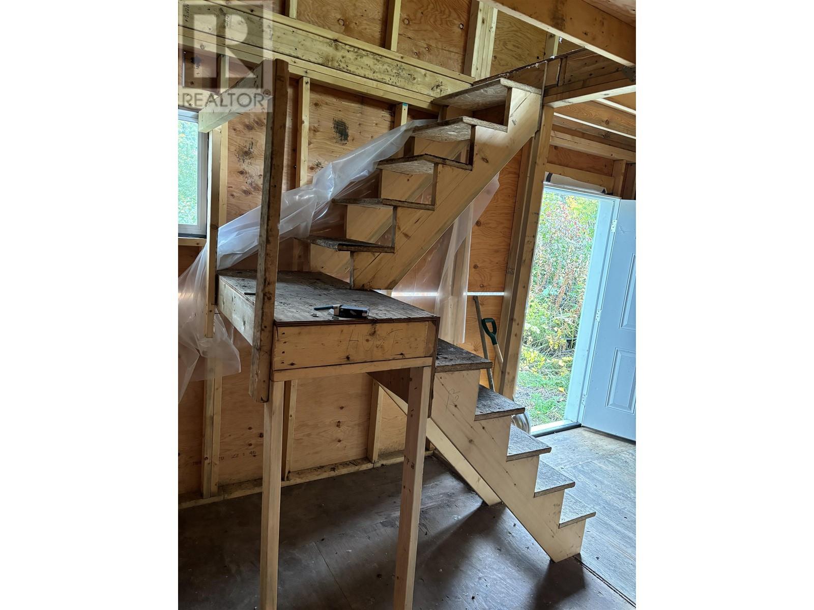 245 Ash Street, Fort St. James, British Columbia  V0J 1P0 - Photo 6 - R2922853