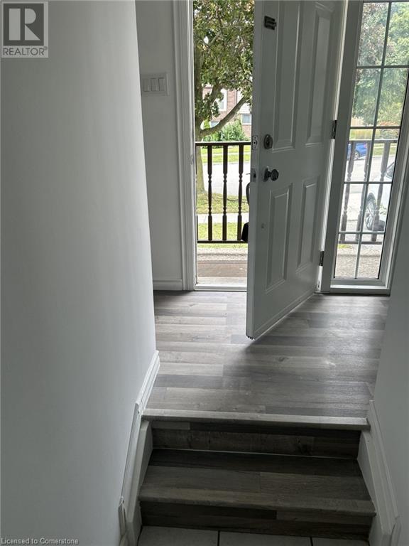 16 Courtland Avenue Unit# Upper, Hamilton, Ontario L9C 5Z2 - Photo 3 - 40653187