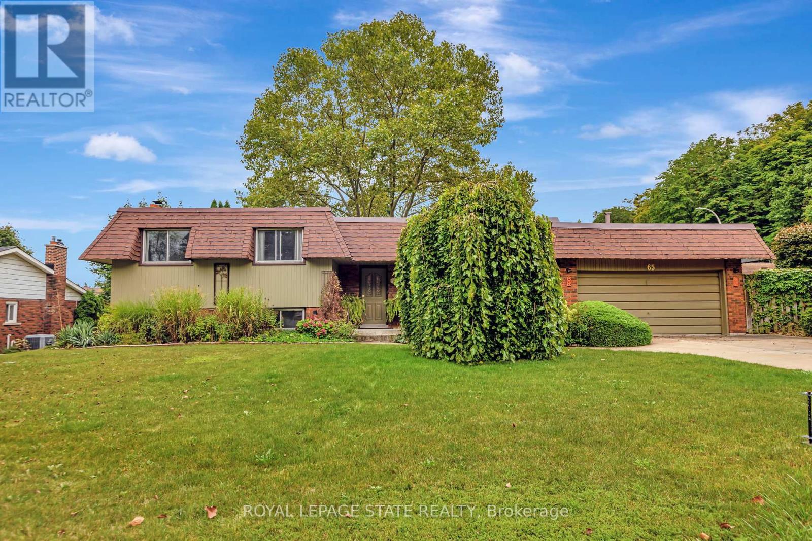 65 MAPLE DRIVE, Hamilton, Ontario