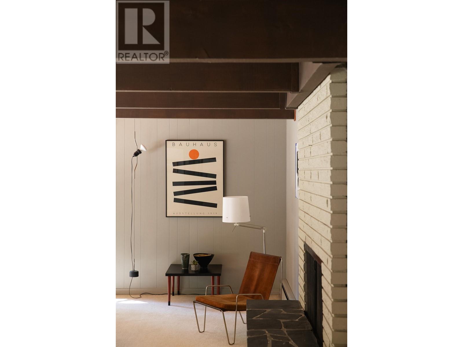 6217 ST. AVENUE, West Vancouver, British Columbia One Percent