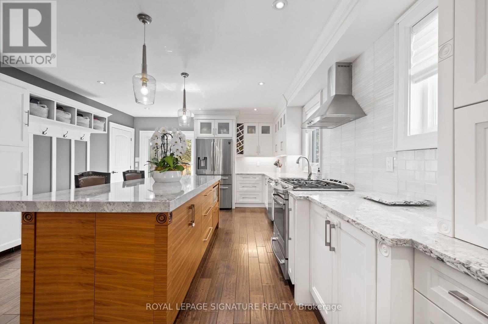 109 Symons Street, Toronto, Ontario  M8V 1V1 - Photo 17 - W9367311