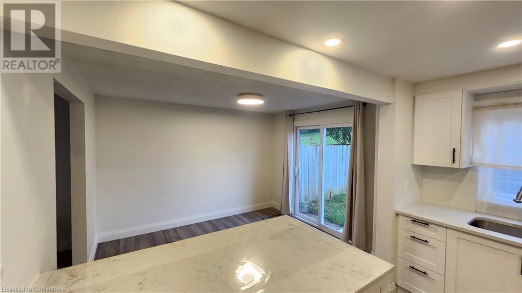 521 Parkview Crescent, Cambridge, Ontario  N3H 4Z9 - Photo 7 - 40649580