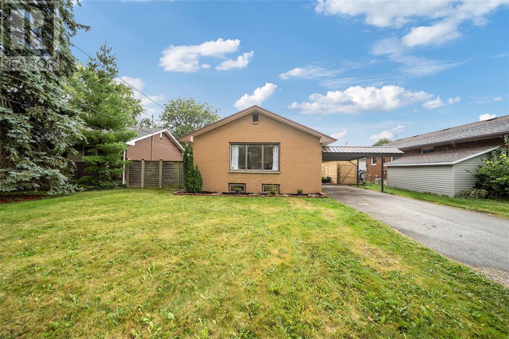 263 CASTLE DRIVE, london, Ontario