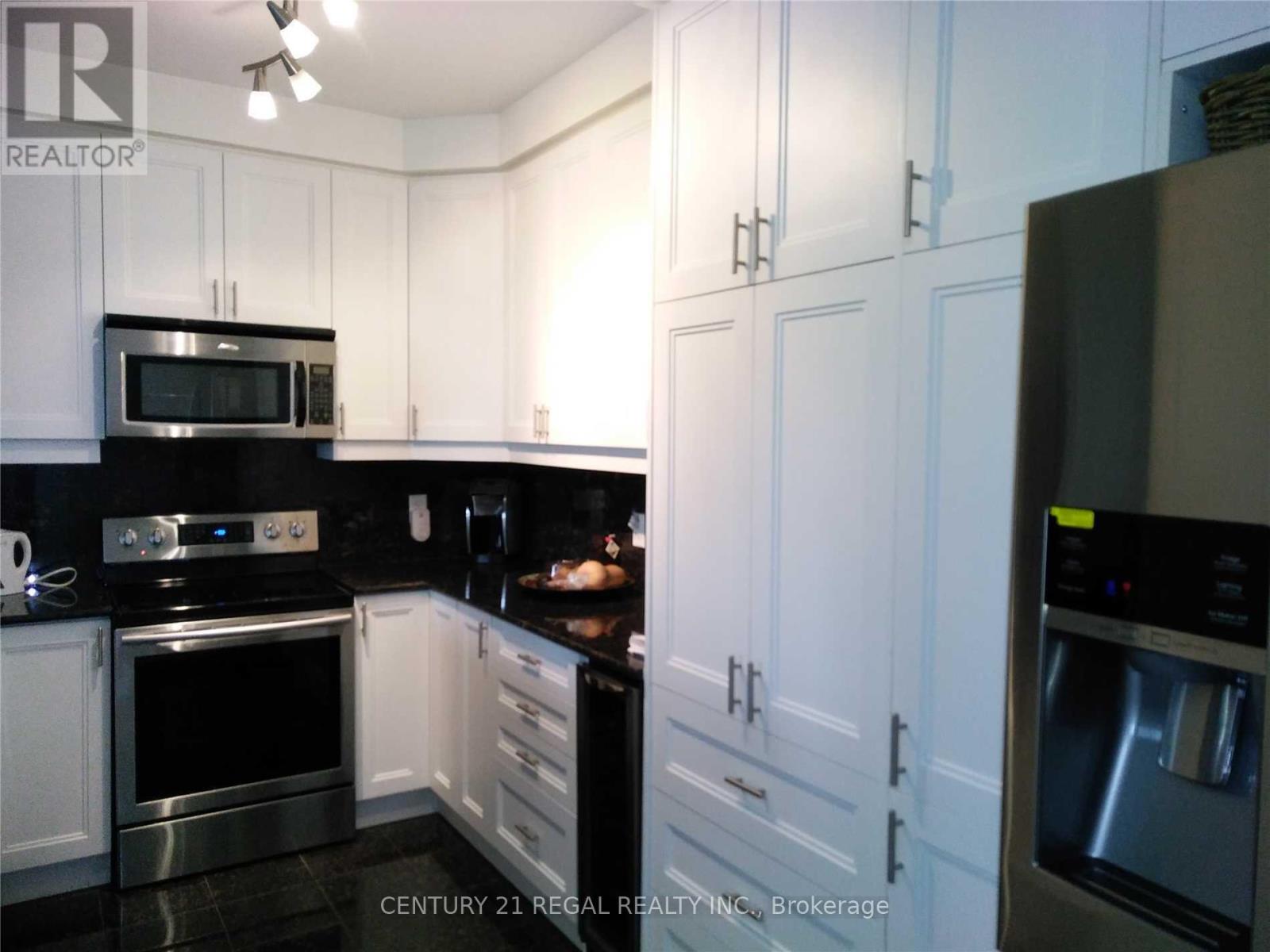 Property at 1401 - 9235 JANE STREET image 3