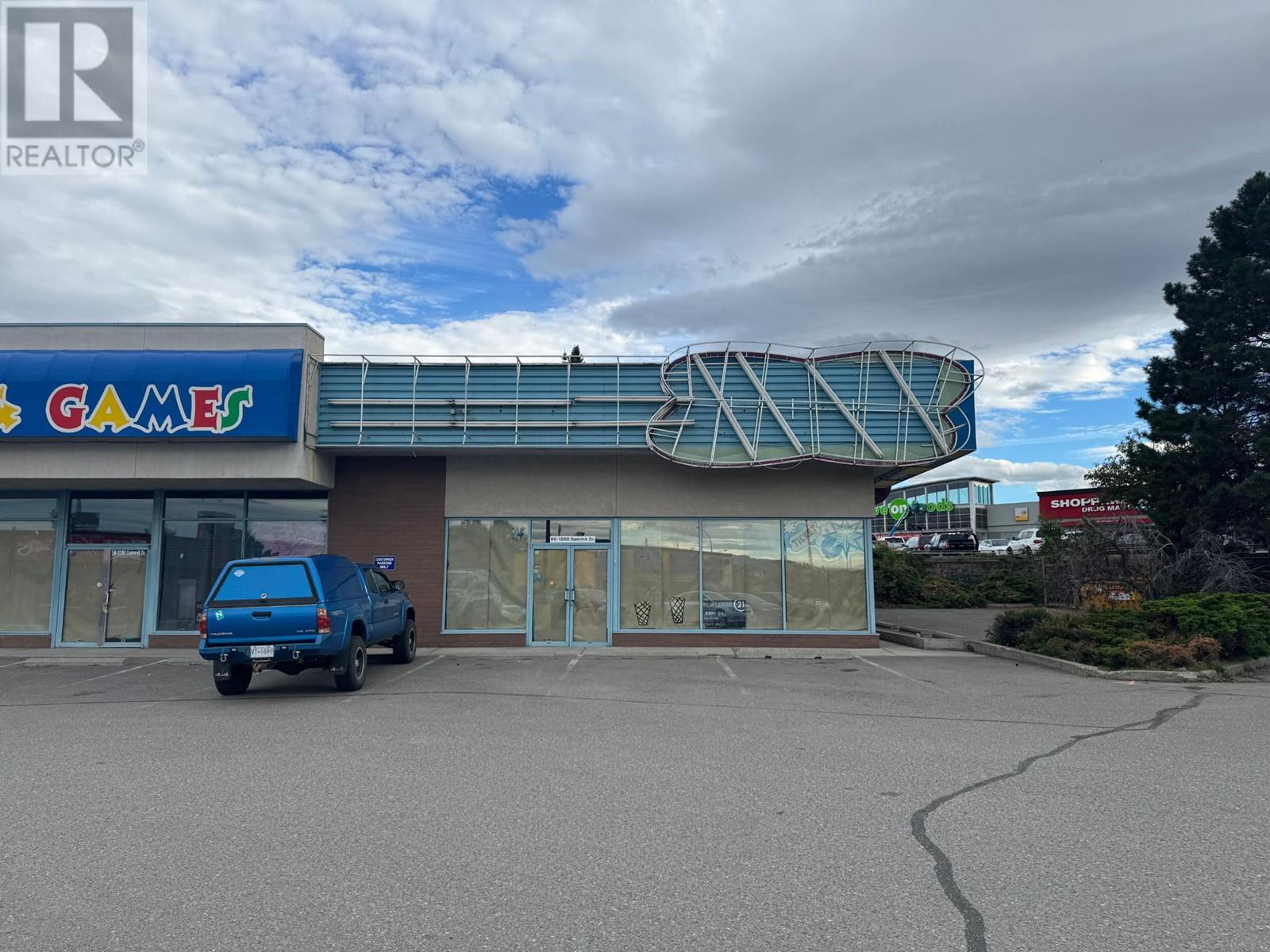 5b & 6-1200 Summit Drive, Kamloops, British Columbia   - Photo 2 - 181119