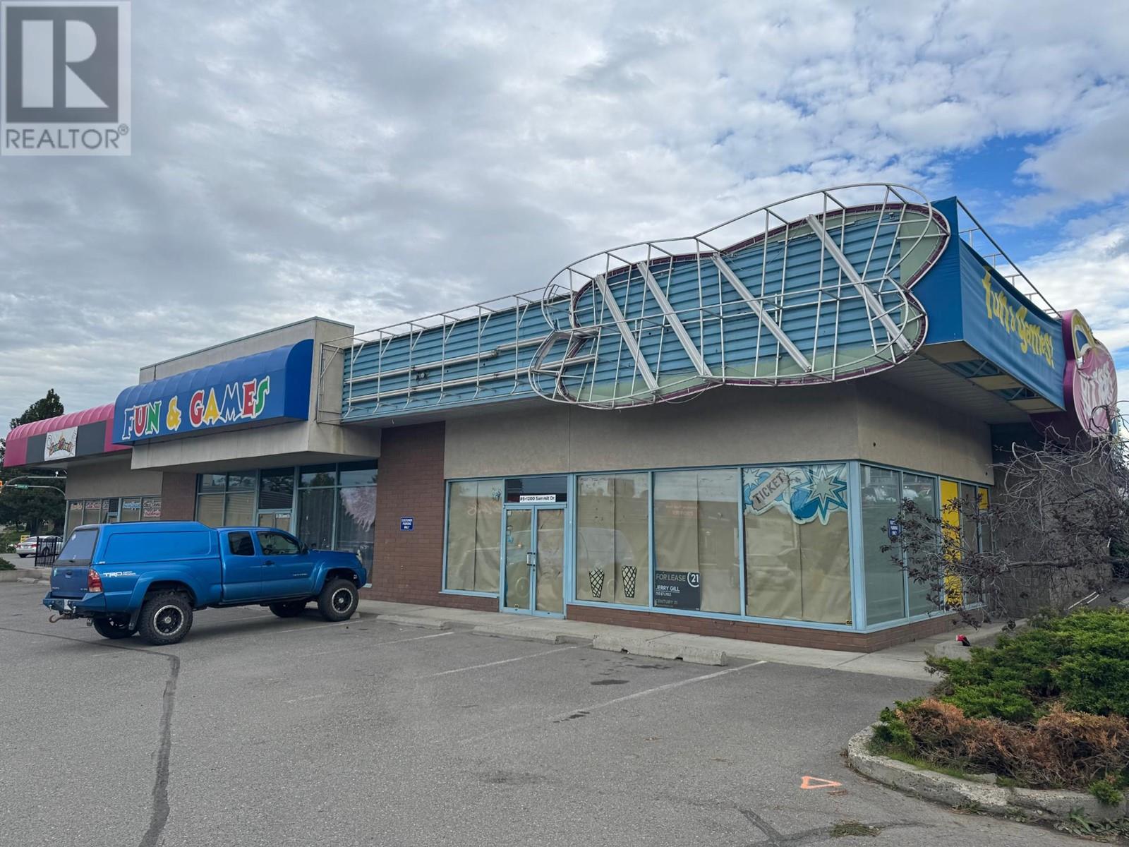 5b & 6-1200 Summit Drive, Kamloops, British Columbia   - Photo 4 - 181119