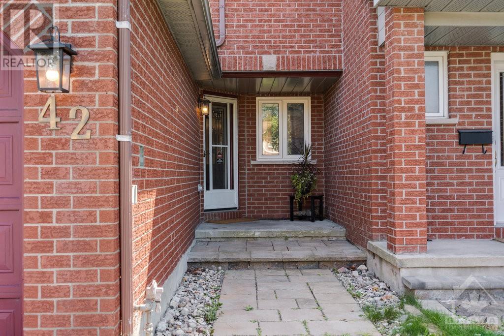 42 Havenhurst Crescent, Ottawa, Ontario  K1T 3E8 - Photo 3 - 1413585