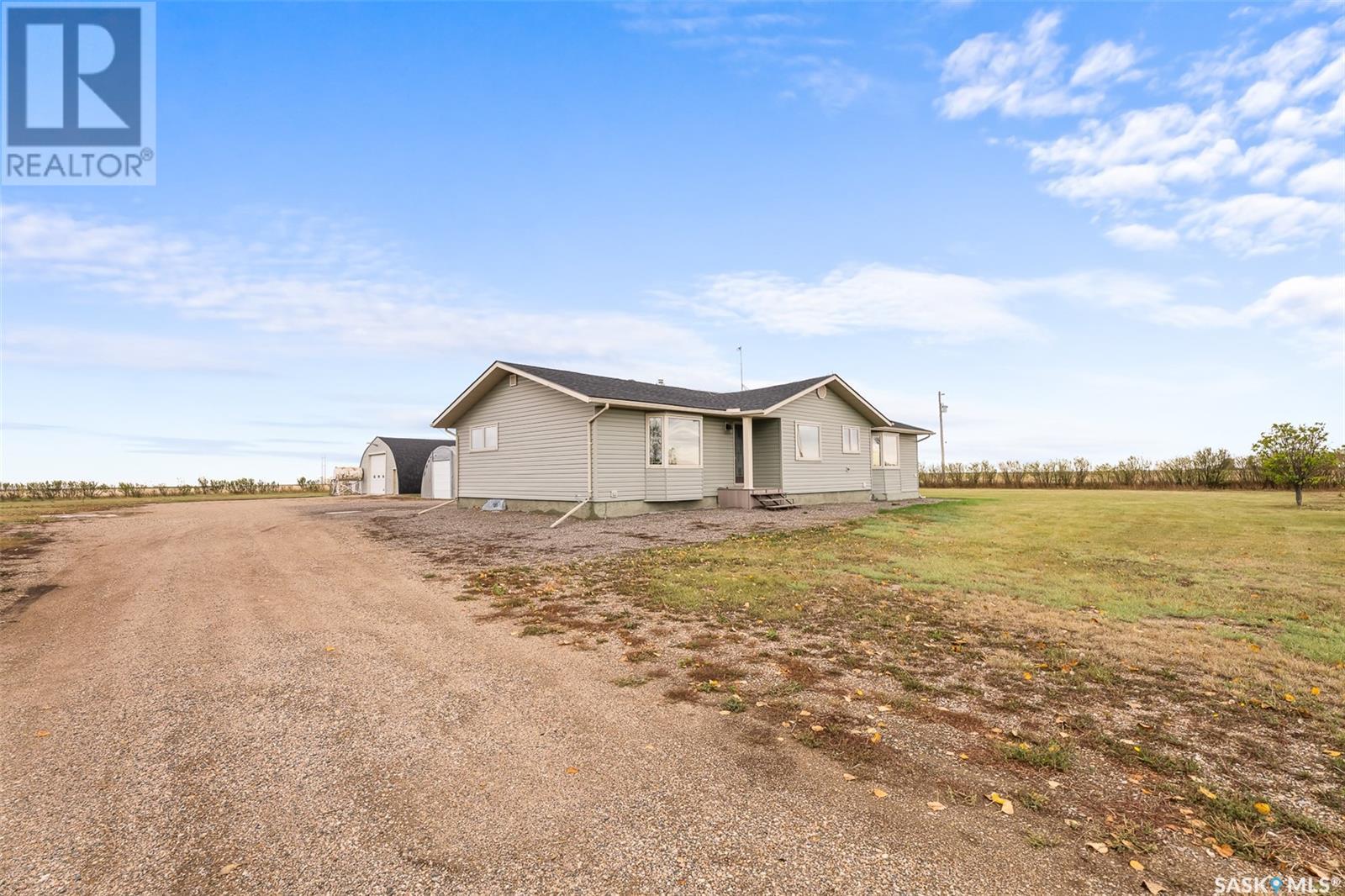 Harlos Acreage, Moose Jaw Rm No. 161, Saskatchewan  S6H 4R3 - Photo 3 - SK984345