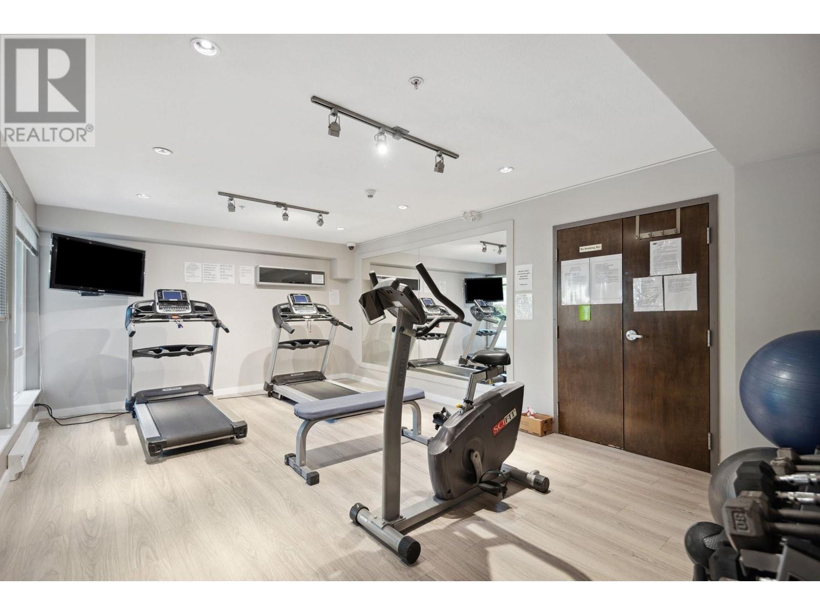 Listing Picture 12 of 18 : 211 9500 ODLIN ROAD, Richmond / 烈治文 - 魯藝地產 Yvonne Lu Group - MLS Medallion Club Member