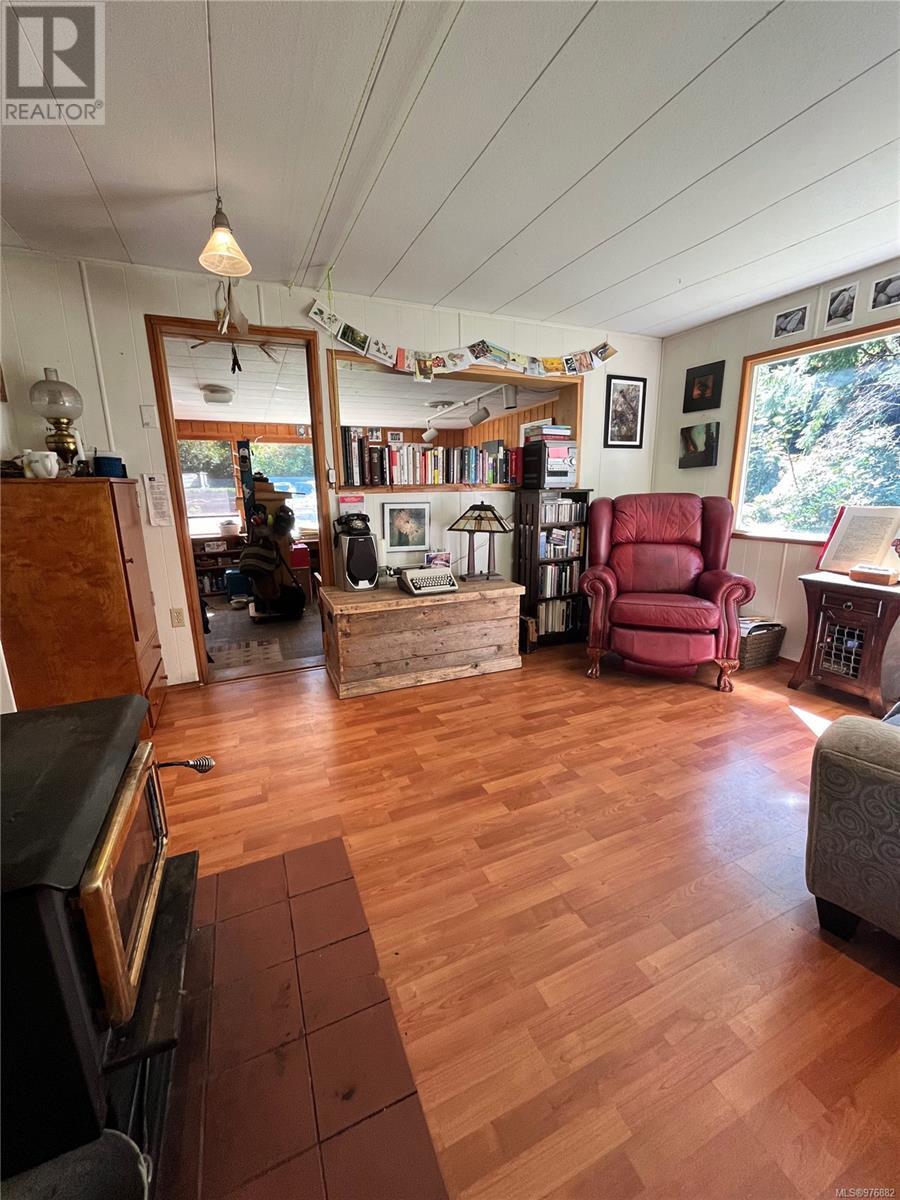 323 Sawmill Rd, Whaletown, British Columbia  V0P 1Z0 - Photo 13 - 976882