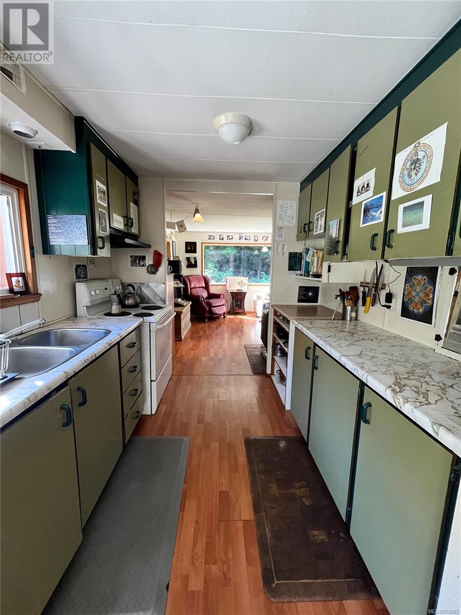 323 Sawmill Rd, Whaletown, British Columbia  V0P 1Z0 - Photo 15 - 976882