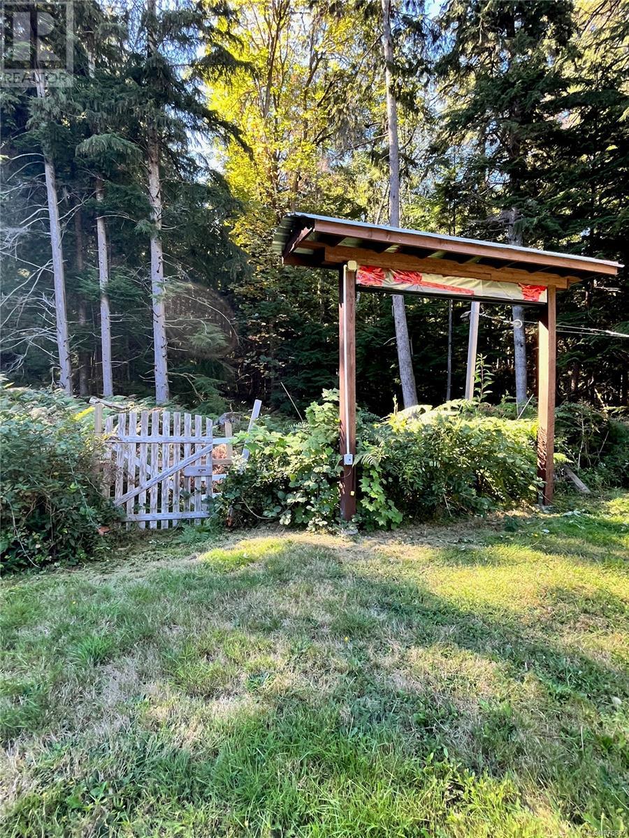 323 Sawmill Rd, Whaletown, British Columbia  V0P 1Z0 - Photo 23 - 976882