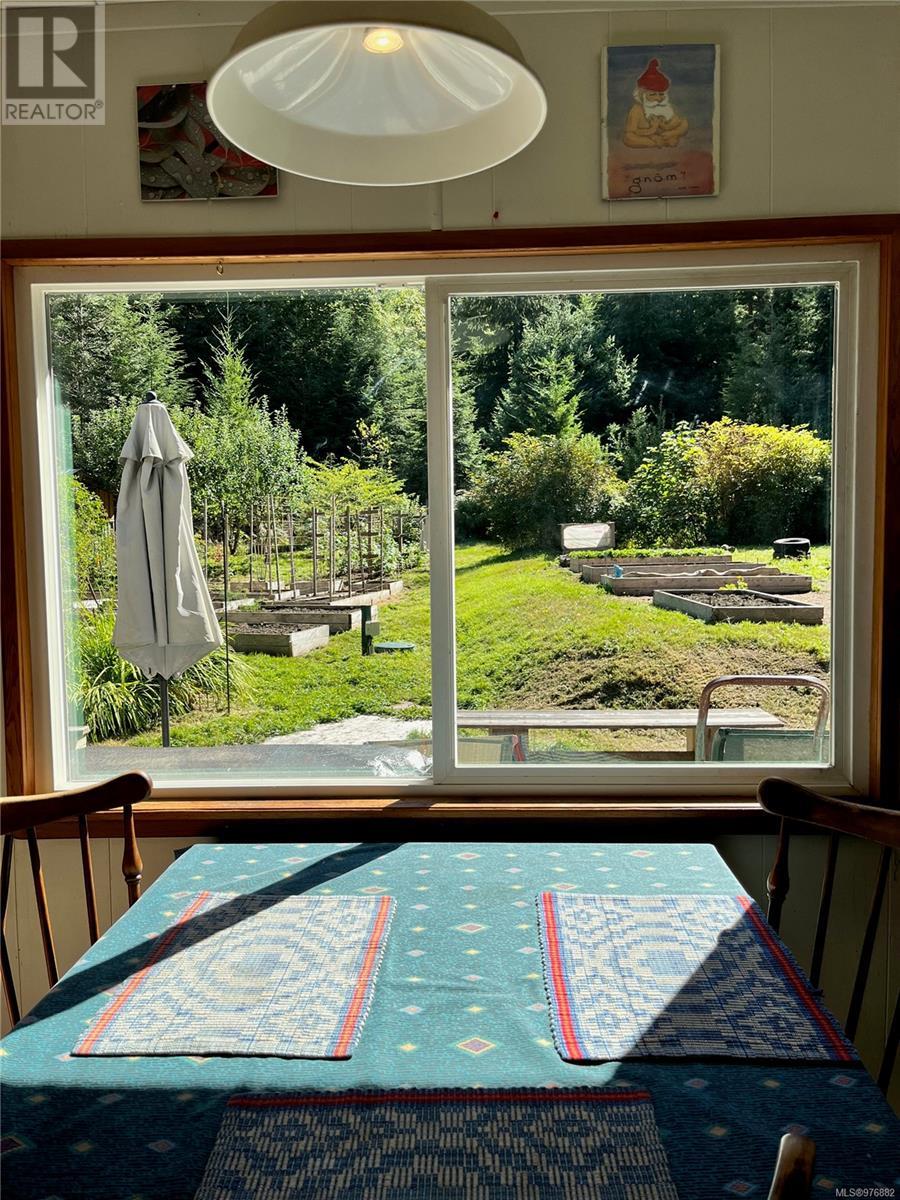 323 Sawmill Rd, Whaletown, British Columbia  V0P 1Z0 - Photo 3 - 976882