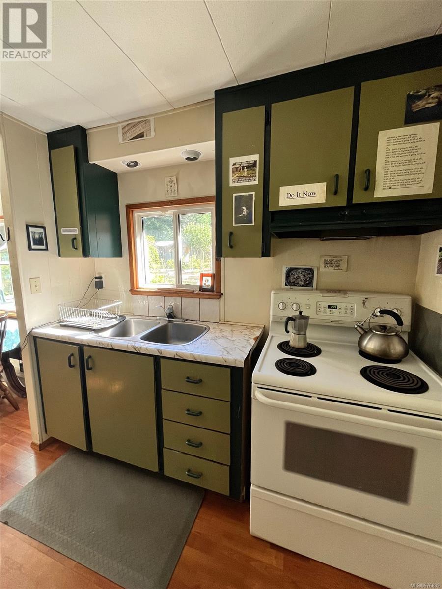 323 Sawmill Rd, Whaletown, British Columbia  V0P 1Z0 - Photo 4 - 976882