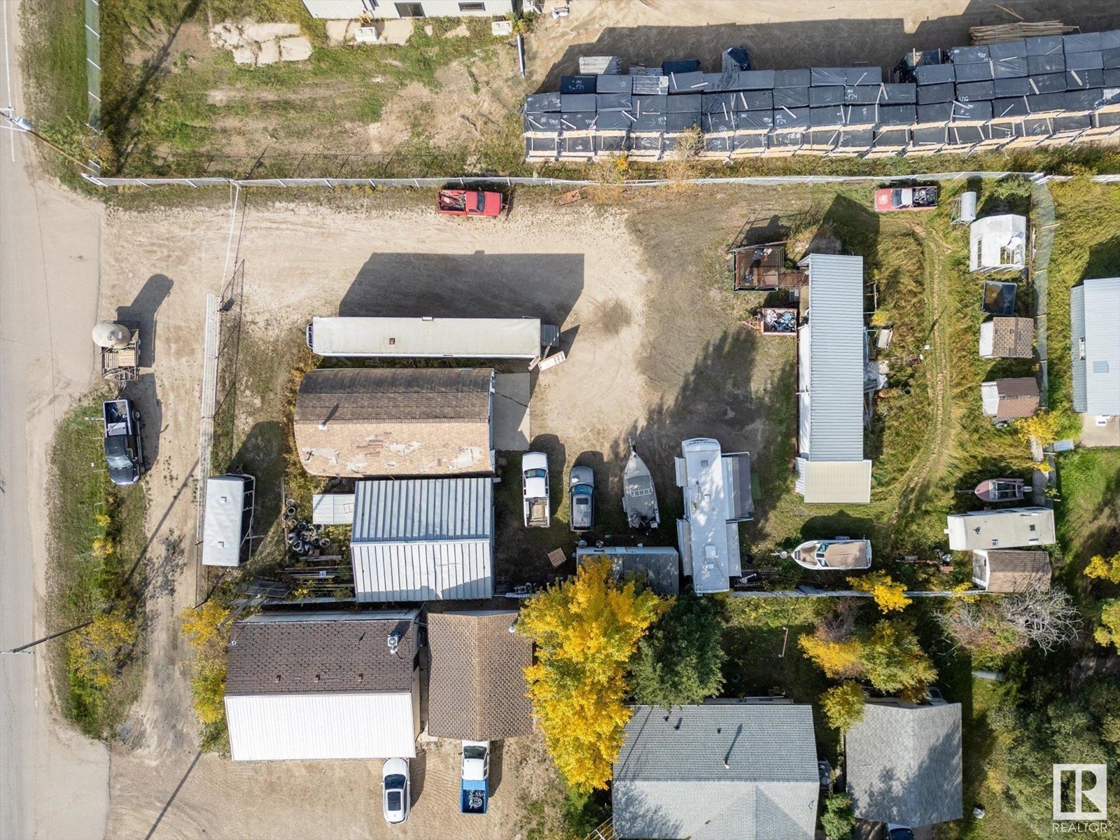 Property at 5021 62 ST image 1