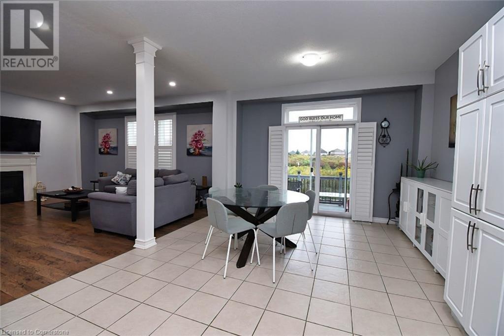 79 Aquasanta Crescent, Hamilton, Ontario  L9B 0H8 - Photo 12 - 40653291