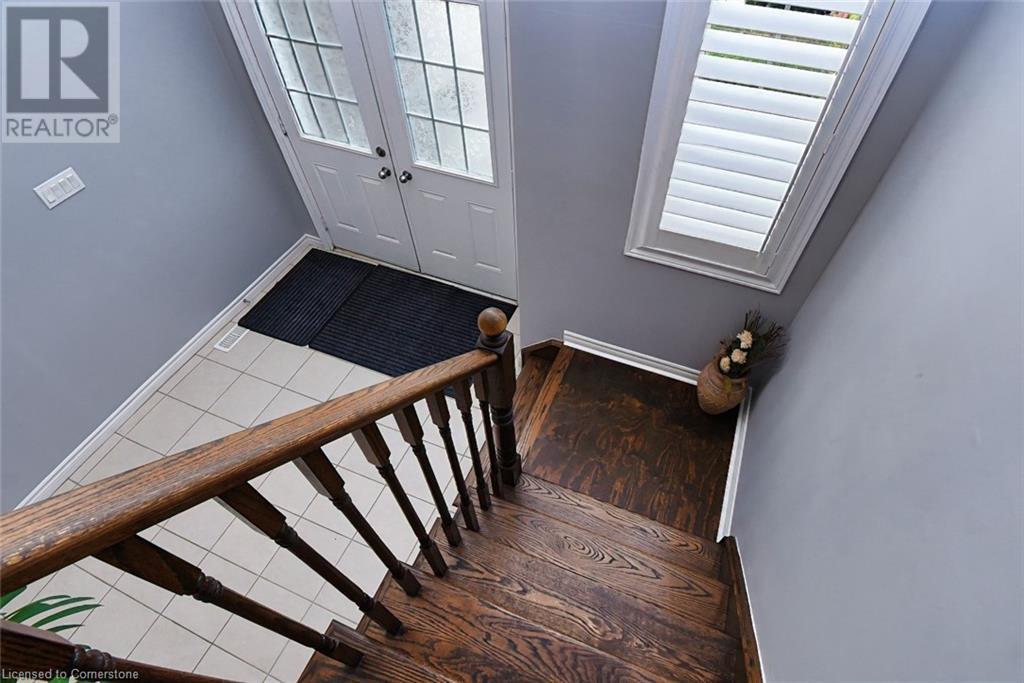 79 Aquasanta Crescent, Hamilton, Ontario  L9B 0H8 - Photo 5 - 40653291