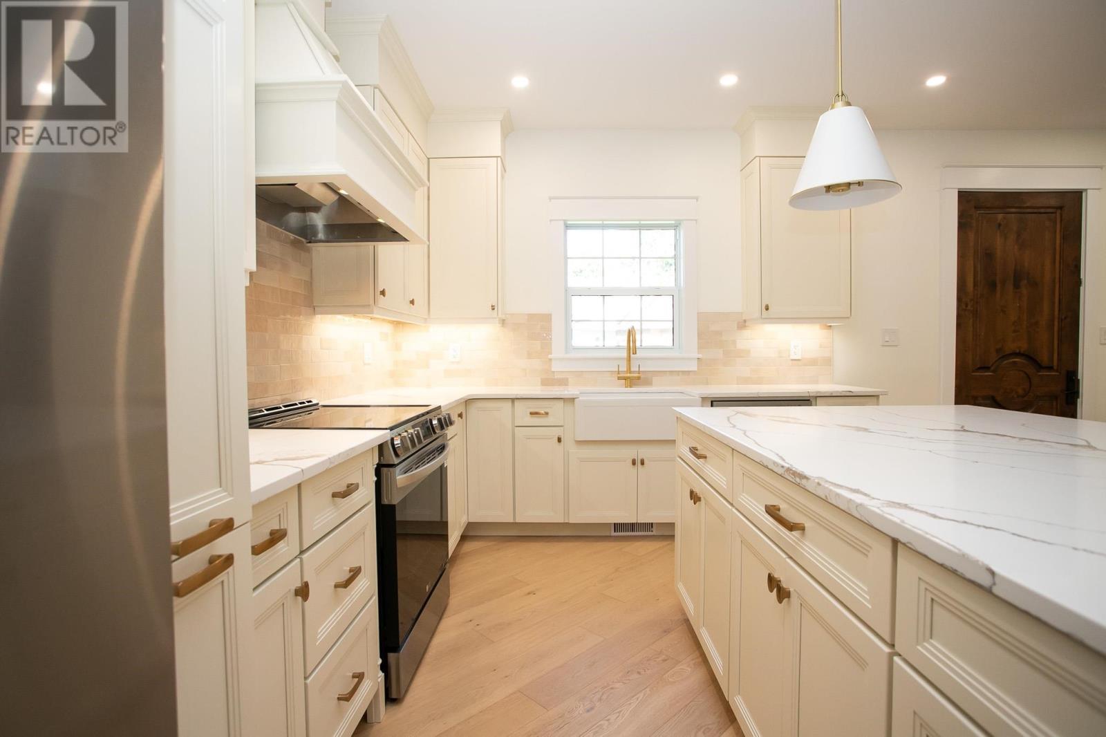 8 Bluffs Dr, Sault Ste. Marie, Ontario  P6A 0B5 - Photo 11 - SM242561