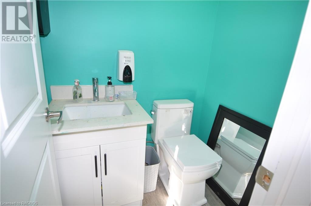 232 8th Street E, Owen Sound, Ontario  N4K 1L1 - Photo 14 - X10848259