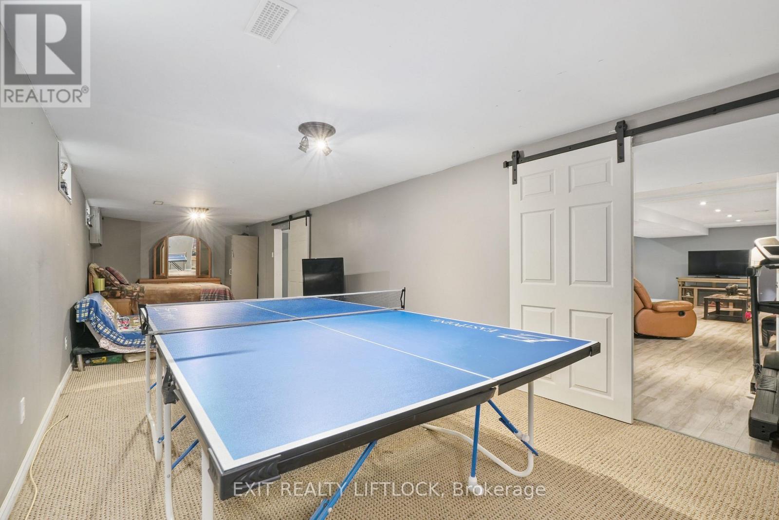 1357 HETHERINGTON DRIVE Peterborough (Northcrest)