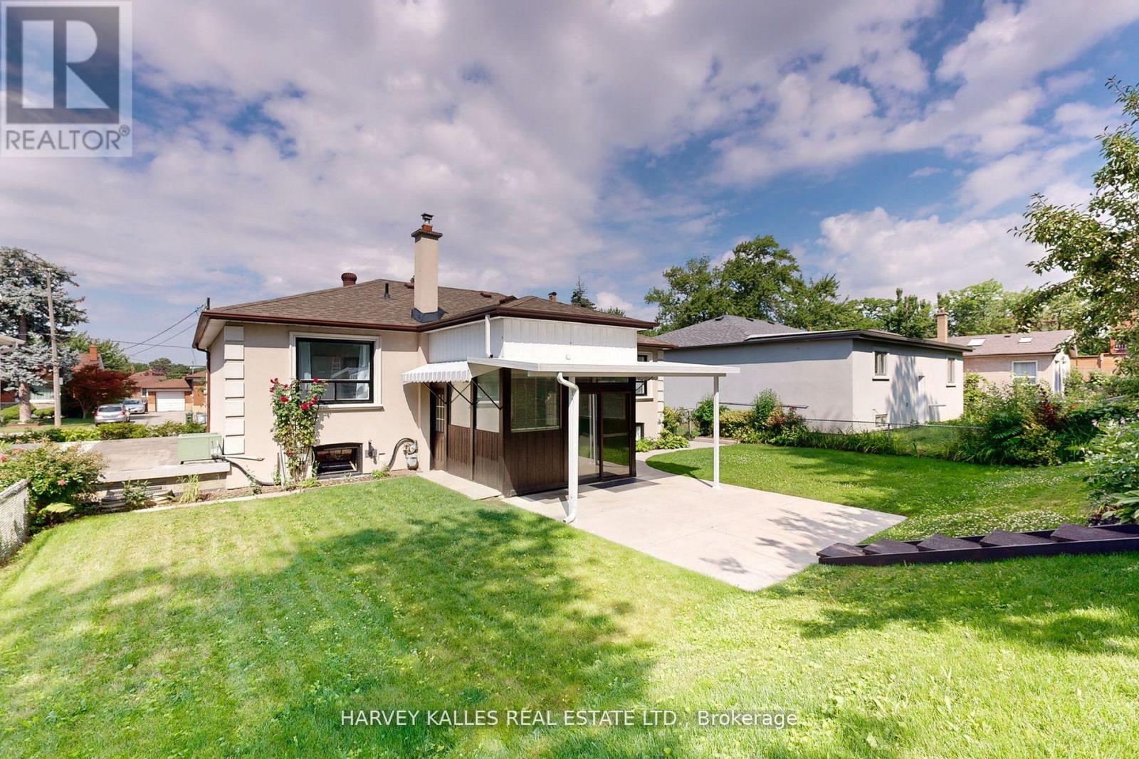 5 Liscombe Road, Toronto, Ontario  M6L 2Z9 - Photo 35 - W9368649