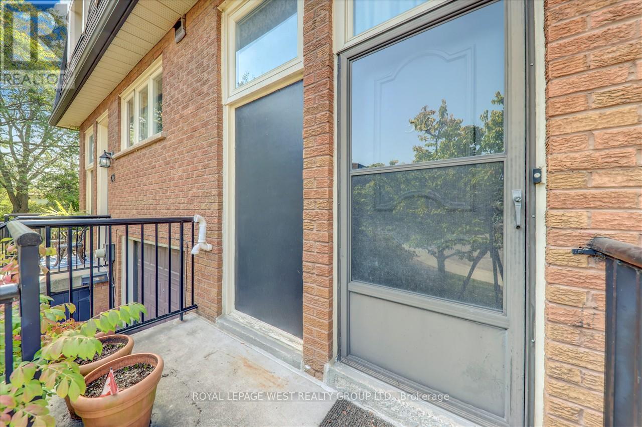 50 - 50 Silver Shadow Path, Toronto, Ontario  M9C 4Y2 - Photo 2 - W9368690