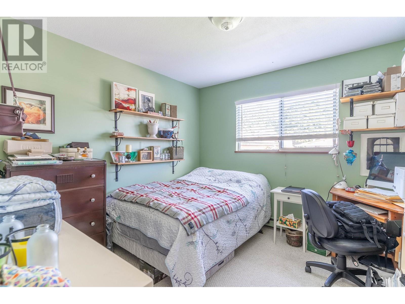 Listing Picture 12 of 21 : 557 E 20TH AVENUE, Vancouver / 溫哥華 - 魯藝地產 Yvonne Lu Group - MLS Medallion Club Member