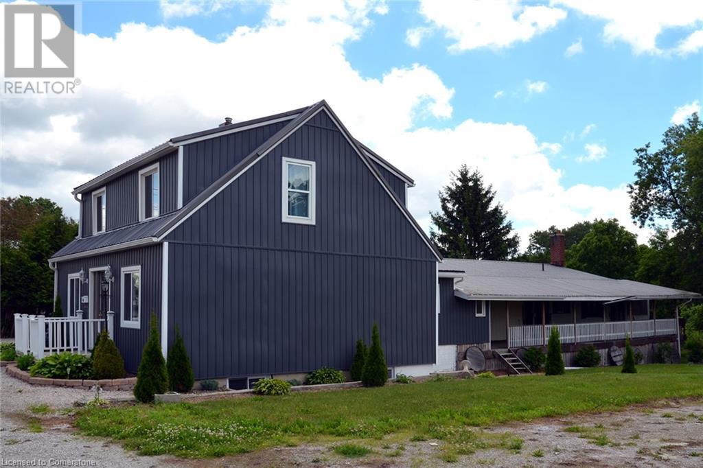 Property at 404 QUEENSWAY Street W image 2