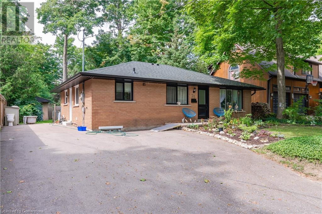 23 Mcdougall Road Unit# Lower, Waterloo, Ontario  N2L 2W4 - Photo 2 - 40653713