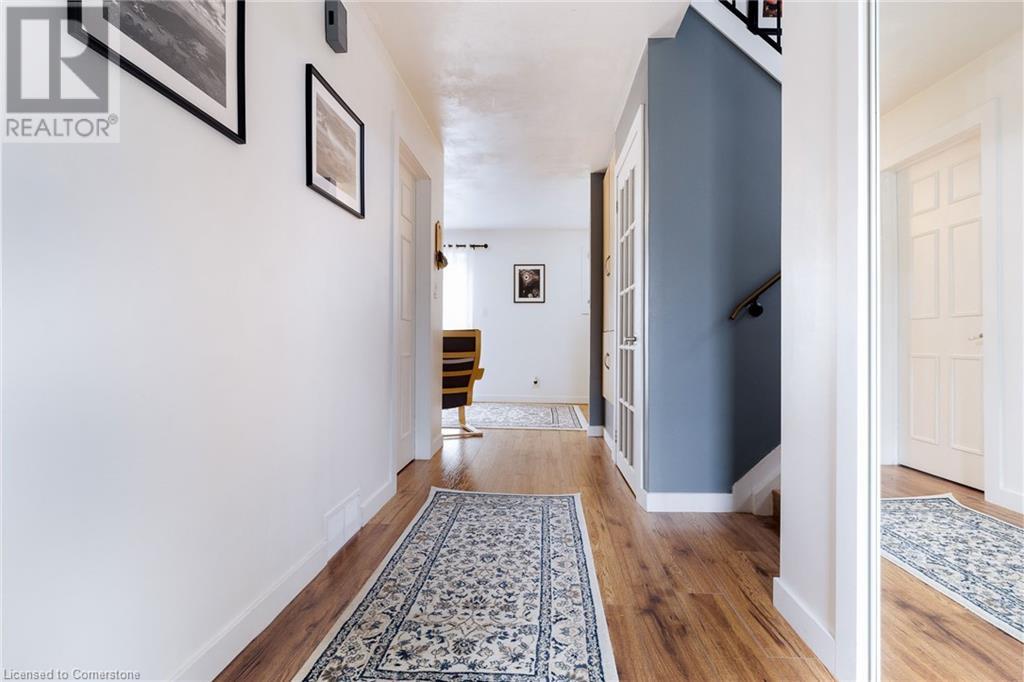 43 Adorn Court, Hamilton, Ontario L8E 3N2 - Photo 3 - 40653771