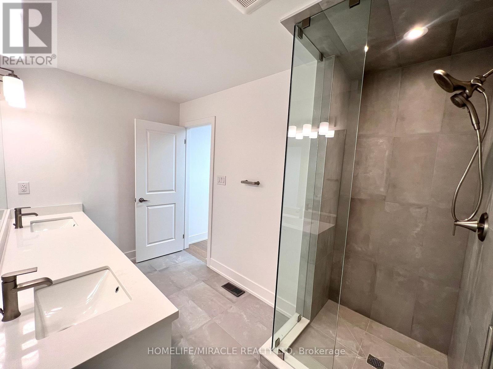 B - 415 (B) Jane Street, Toronto, Ontario  M6S 3Z7 - Photo 25 - W9369780