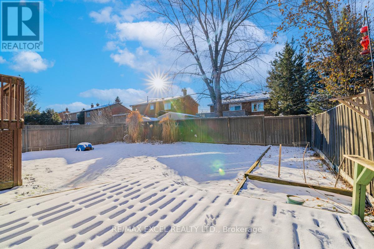 Upper - 208 Harrison Drive, Newmarket, Ontario  L3Y 6B9 - Photo 29 - N9369885