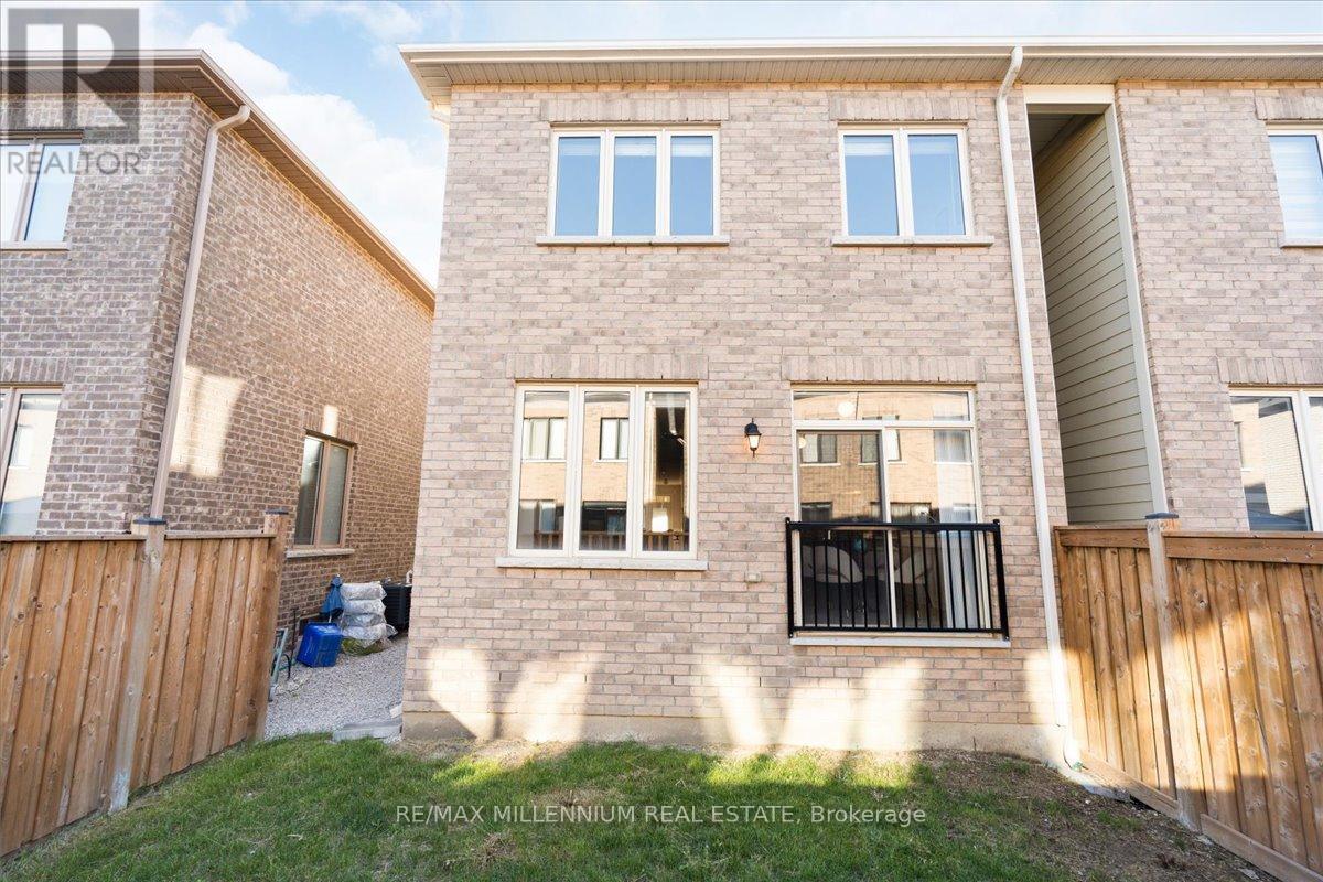 13 Goulston Street, Brampton, Ontario  L7A 5B8 - Photo 24 - W9369880